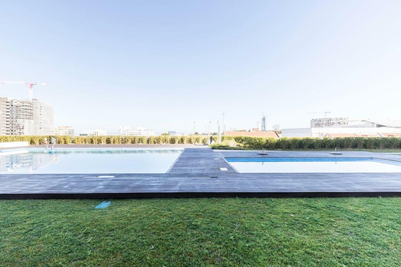 Appartement Amazing Flat - Pool And Parking Lisboa